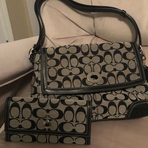 👜‼️SALE‼️ shoulder bag w/matching wallet